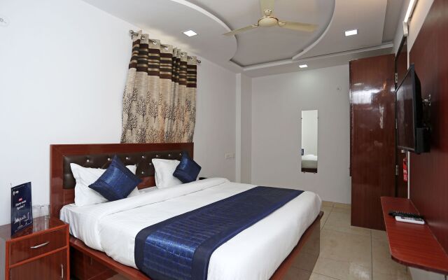 OYO 14384 Luxury residency