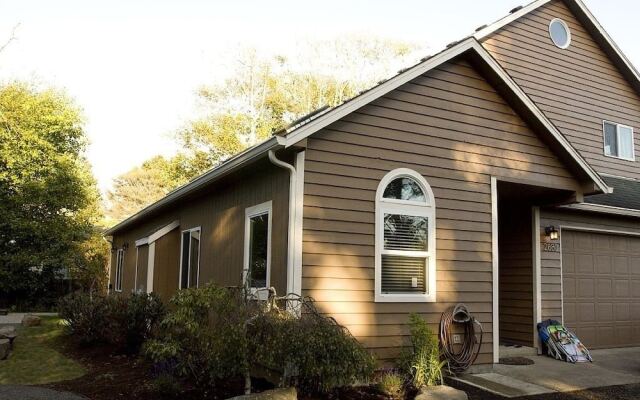 Lincoln City Beach Retreat