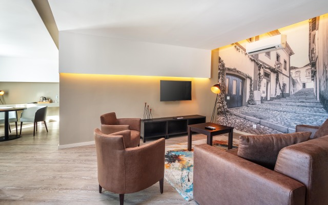 AP Maria Nova Lounge - Adults Friendly