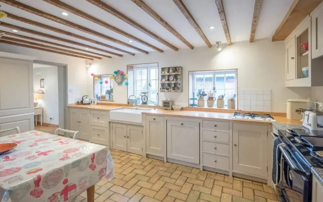 46 Ivy Cottage