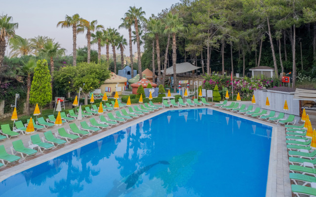 Miarosa İncekum Beach Hotel