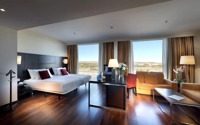 Hotel Eurostars Zaragoza - Image 7