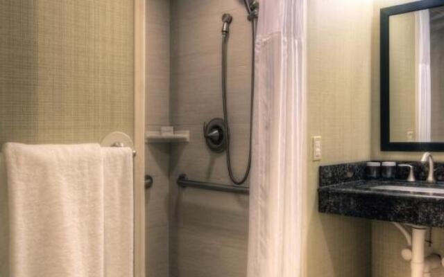Radisson North Denver Graystone Castle Hotel