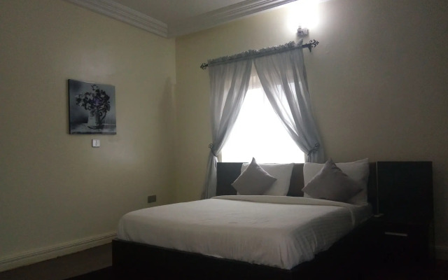 Orchid Suite & Apartment