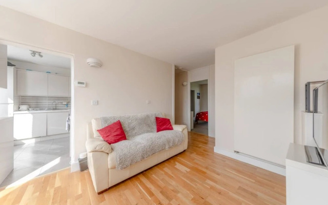 Cosy 3 Bedroom Flat in North London