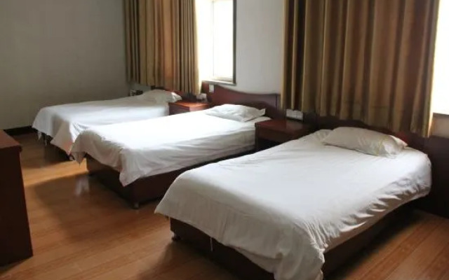 Guanxian Shuangying North Ring Express Hotel