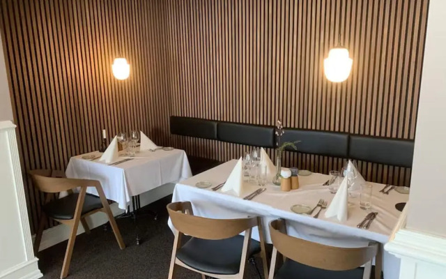 3 Person Holiday Park Home in Give