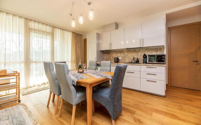 Simpsono apartamentai №215