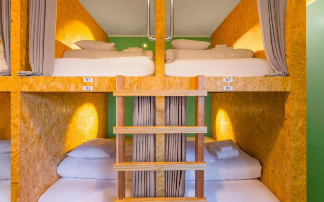 Seawall Hostel – Guest Rooms – Chatan