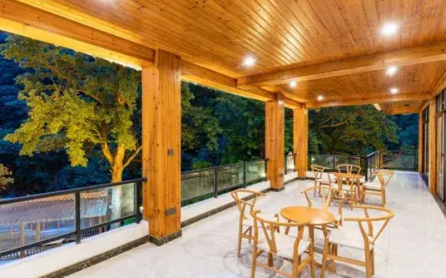 Niehong Shanju Hotel