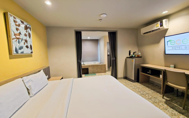 Recenta Phuket Suanluang