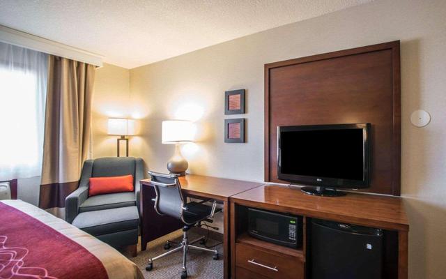 Quality Inn & Suites Boonville - Columbia