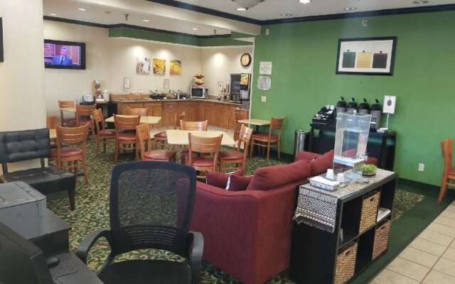 AmericInn by Wyndham Hudson