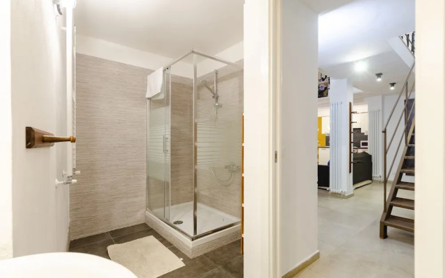 JOIVY Stylish Open-Plan Flat In Historic Centre