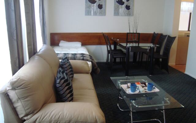 Airport Travel Air Motel