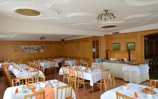 Hotel & Restaurant KRONE