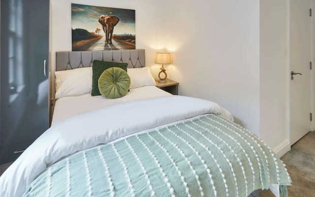 Host Stay Eton House