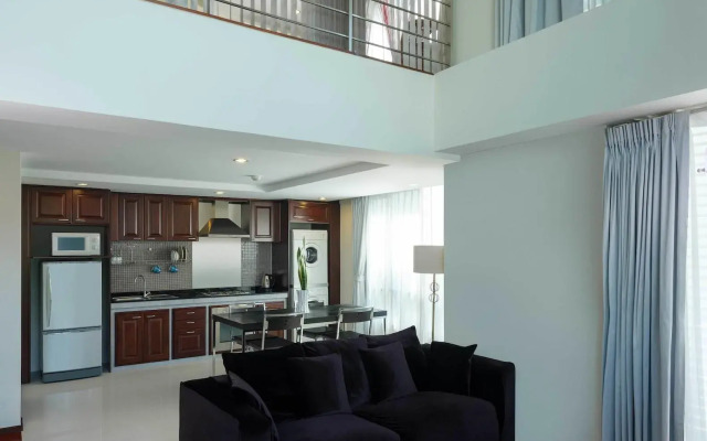 Silom Lofts Hotel