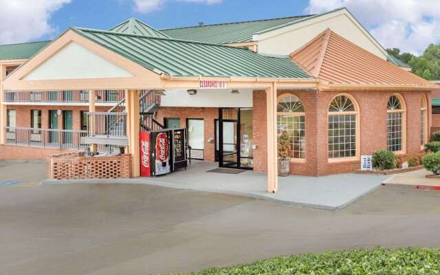 Econo Lodge Acworth