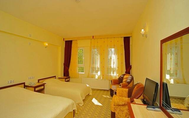 Baskent Demiralan Hotel