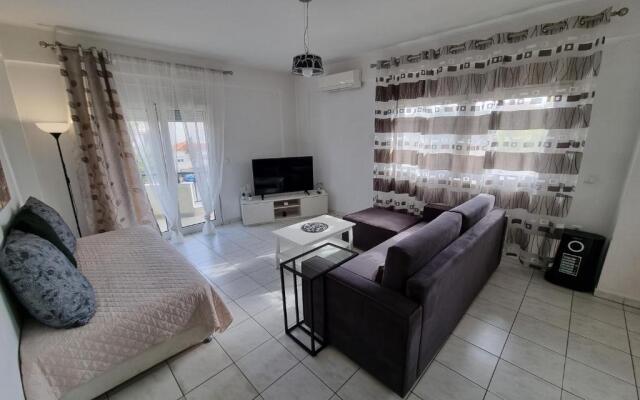 Likehome Apartments