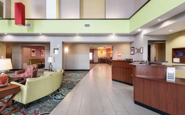 Comfort Suites Greenville