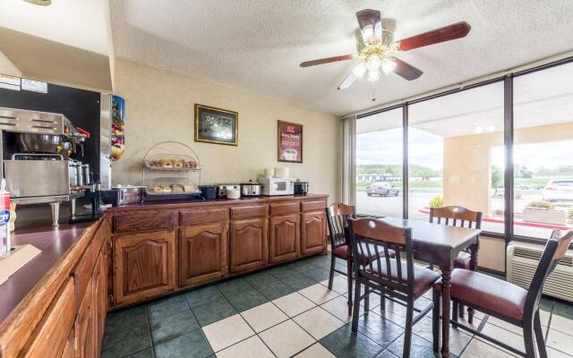 Econo Lodge Fayetteville