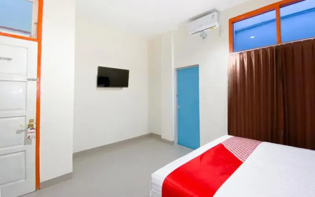 Falah Residence Syariah by OYO Rooms