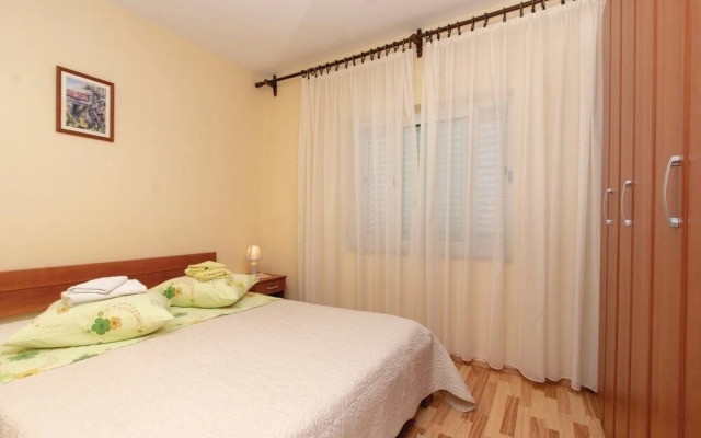 Zdravko - Comfortable & Close to the sea - A2