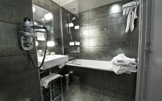 Home Hotel Folketeateret