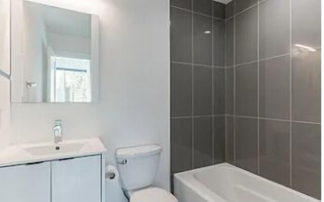 University City - Philadelphia 6 Bedroom Home by RedAwning