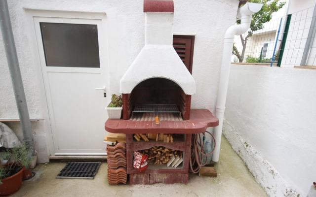 Family Ground Floor Apartment Puntamika