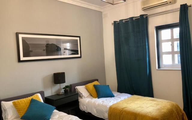 Desert Rose Quiet house 3km away from airport