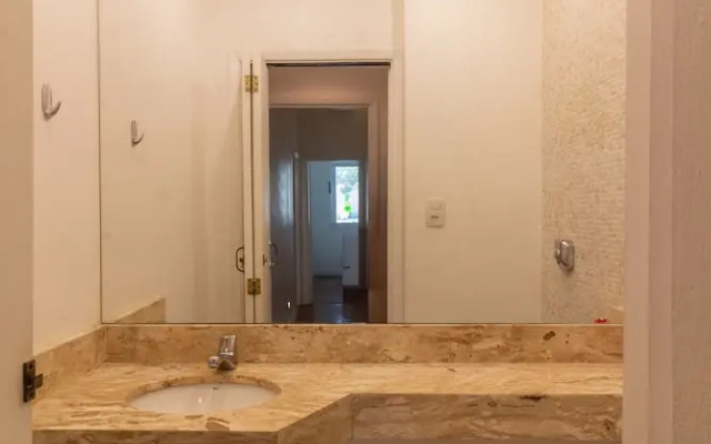 2 Minutes From Copacabana Beach D302