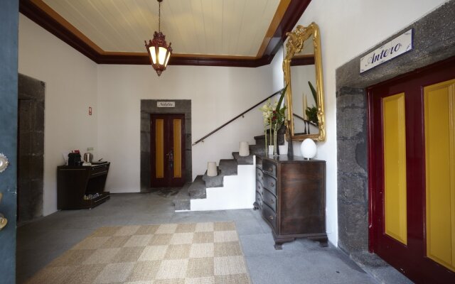 Solar da Glória ao Carmo