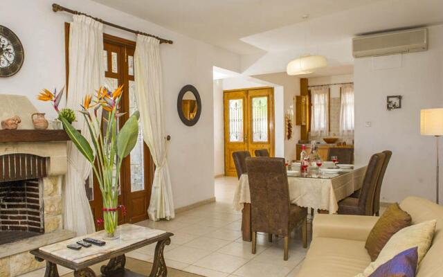Villa Minoas Large Private Pool Walk to Beach Sea Views A C Wifi Eco-friendly - 2565