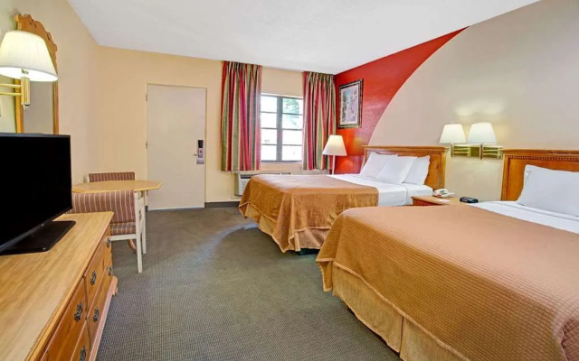 Howard Johnson Express Inn