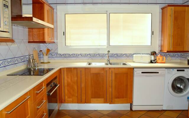 Blanca Paloma Holiday House