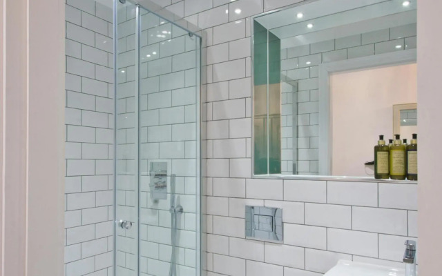 W12 Rooms
