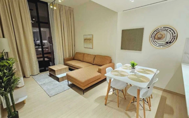 OYO HOME 1405 Spacious 1bed In Jvc Be