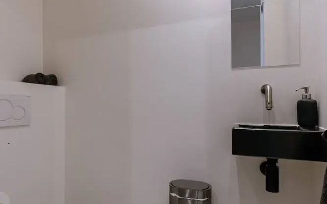 Trendy Apartment for 4 at 200m From the Coastline