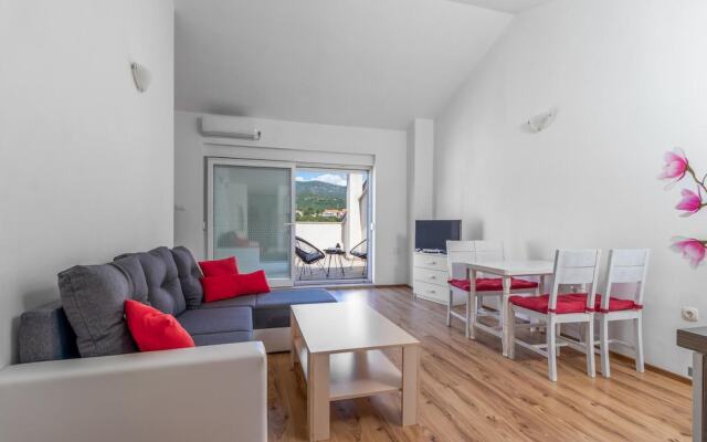 Beautiful Home in Novi Vinodolski With Wifi and 1 Bedrooms