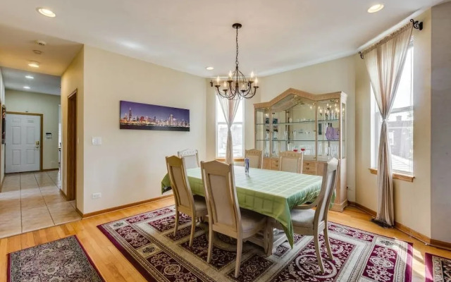 The Irving Masterpiece near Wrigley Field