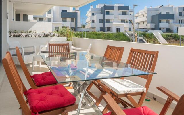 2313-Amazing new luxury apartment with three bedrooms