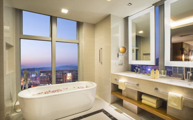 Junluxe Hotel Guangzhou Science City-Free Shuttle Bus Service to Guangzhou Canton Fair