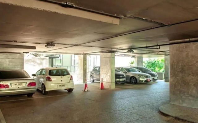 Deluxe apartment at Icon Park Condo