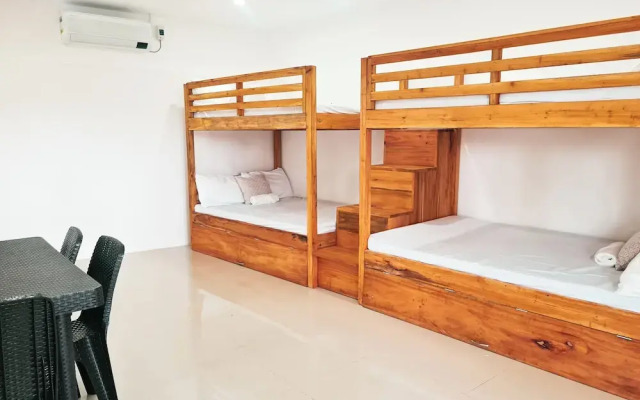 148 Guesthouse and Resort