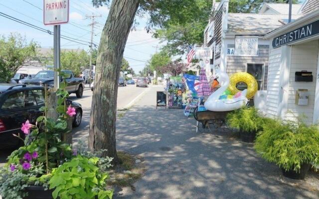 Chatham Seafarer Inn
