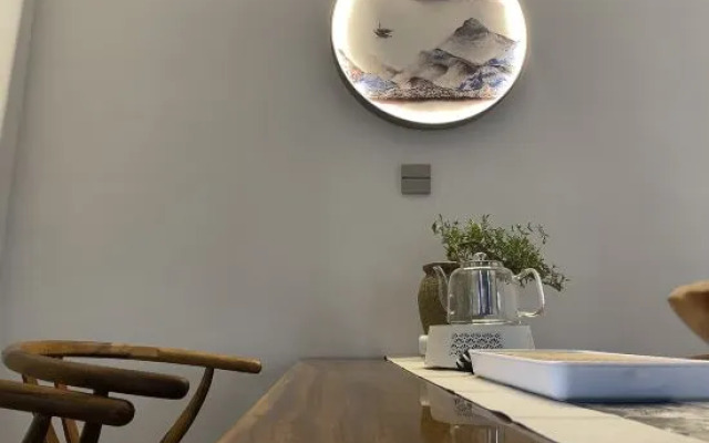 Tongren Jinyue Hotel (Fanjingshan Avenue Jiuyicheng Fangyuanhui Branch)