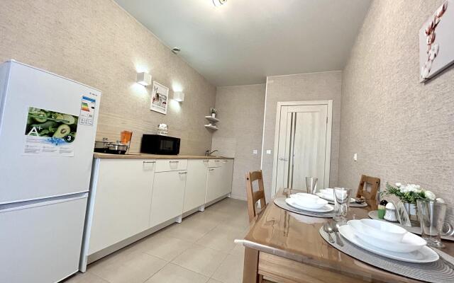 4 Сезона на бульваре Давлеткильдеева 18